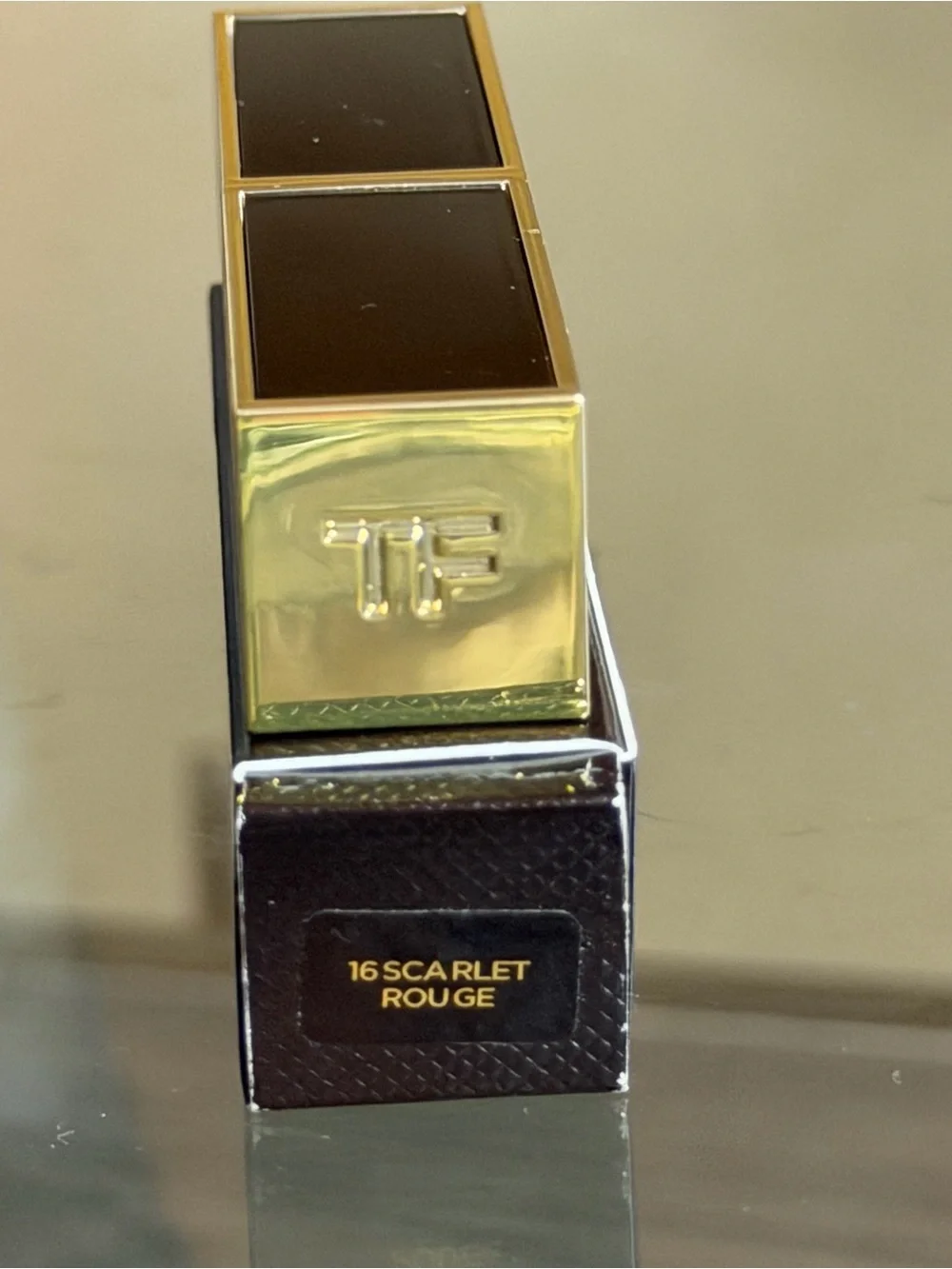 16 Scarlet Rouge-Tom Ford Lip Color Satin Matte